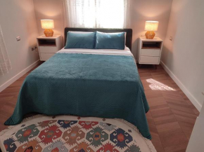 All Seasons Villa 1, Qerret Kompleksi Dielli